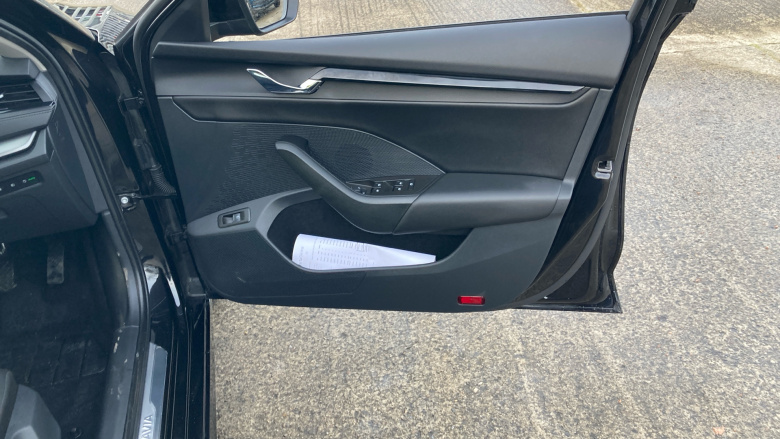 Skoda Octavia 1.4 TSI iV SE Technology DSG 5dr Estate